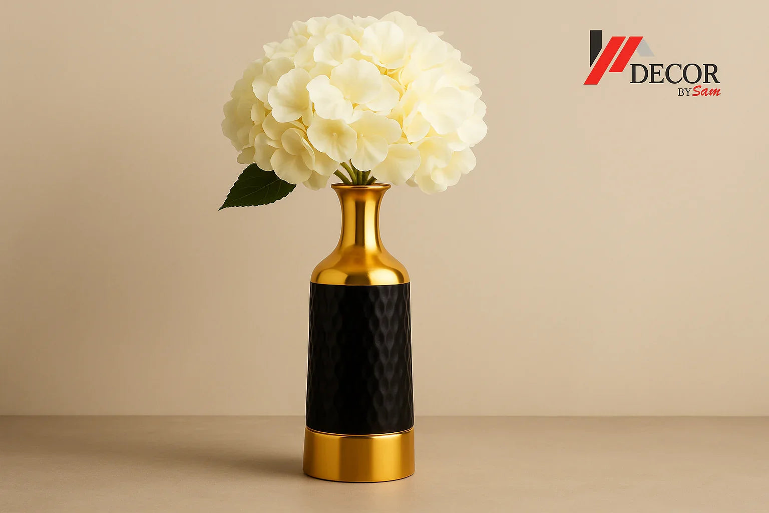 Black and gold vase with watermark